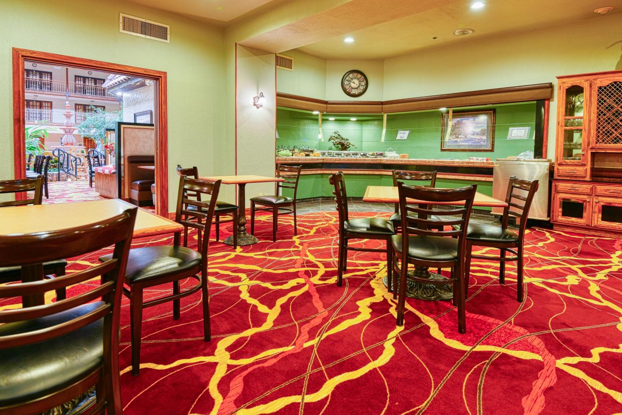Mcm Elegante Suites Abilene Bagian luar foto