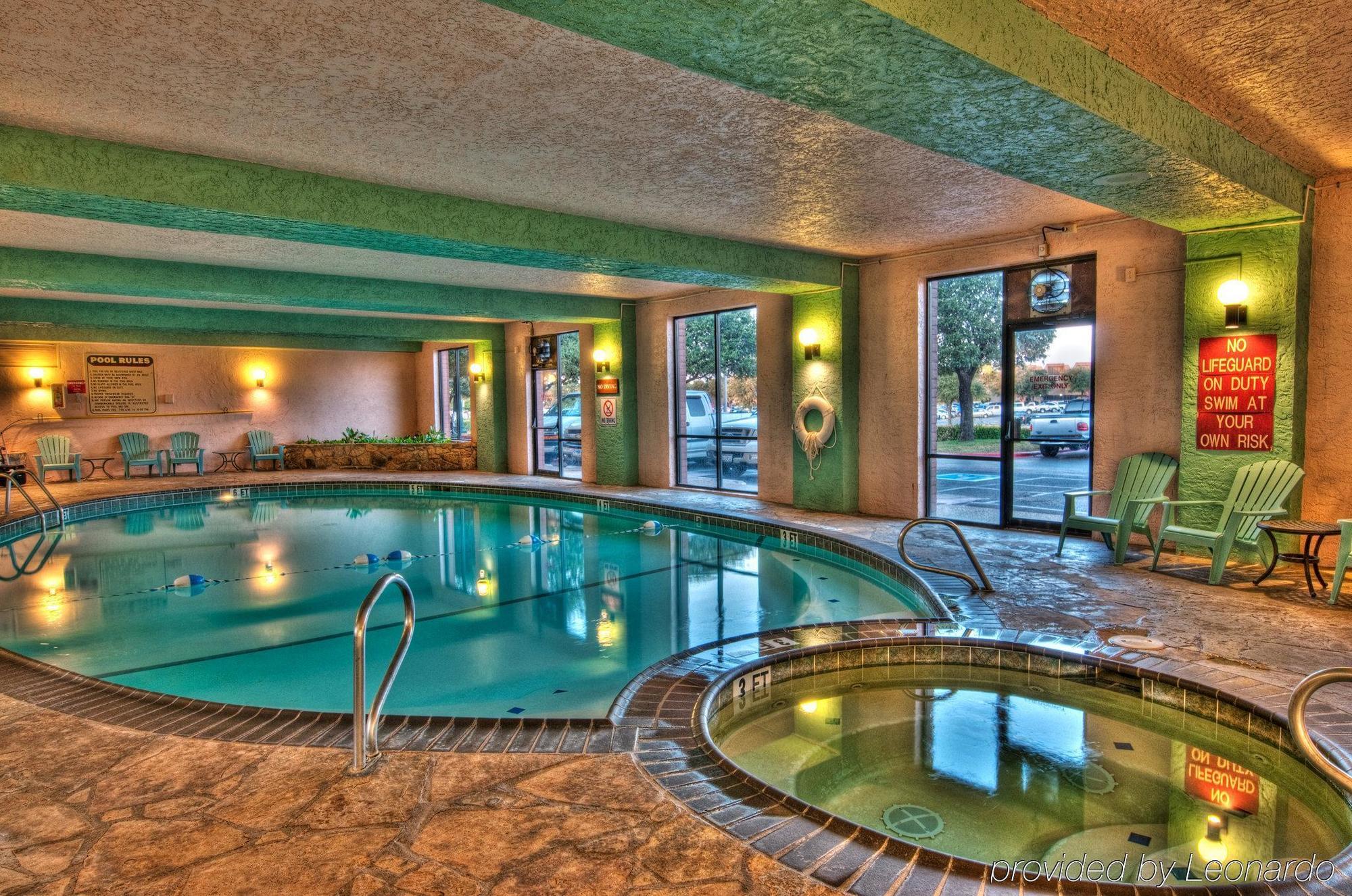 Mcm Elegante Suites Abilene Bagian luar foto