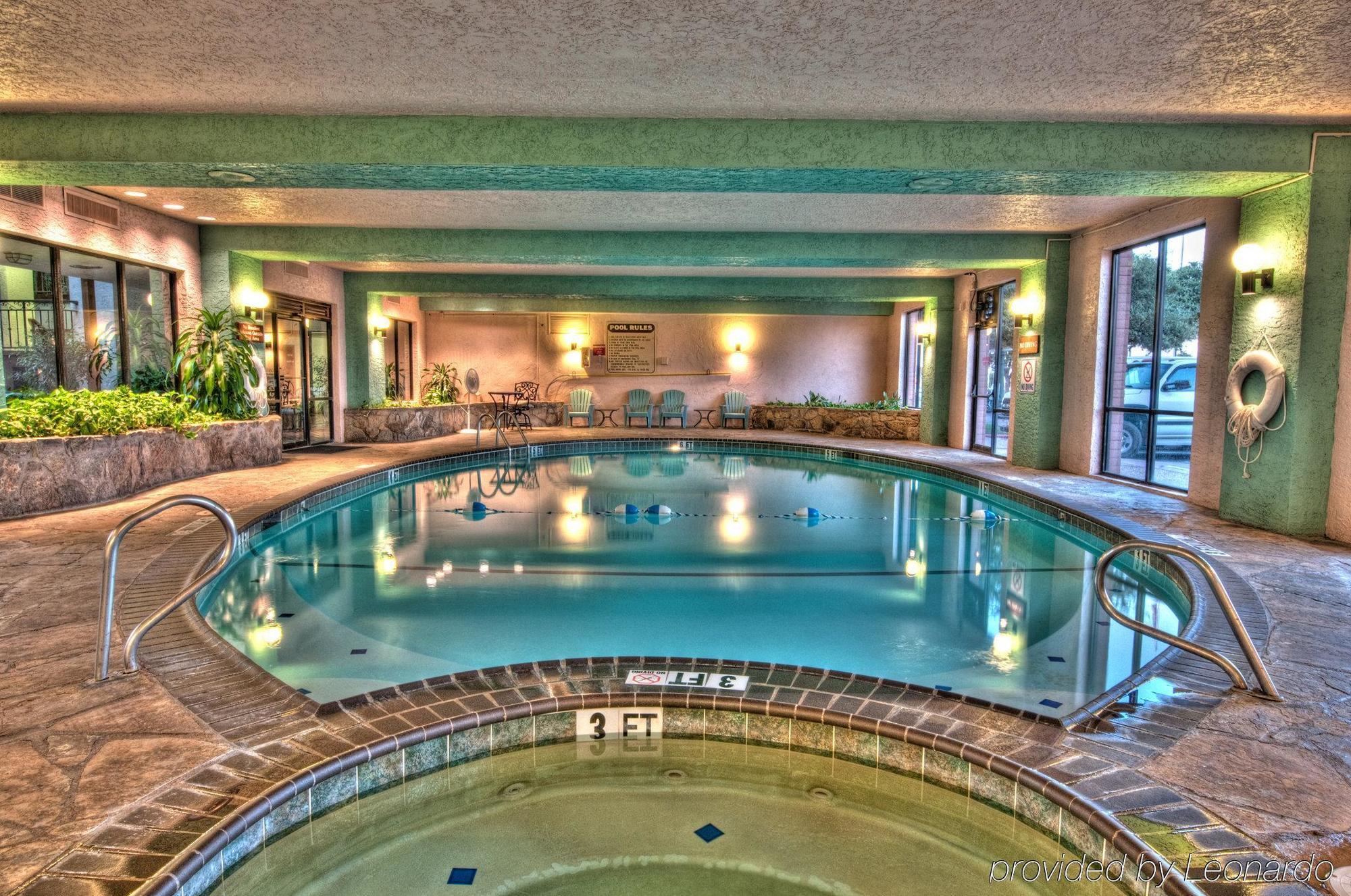 Mcm Elegante Suites Abilene Bagian luar foto