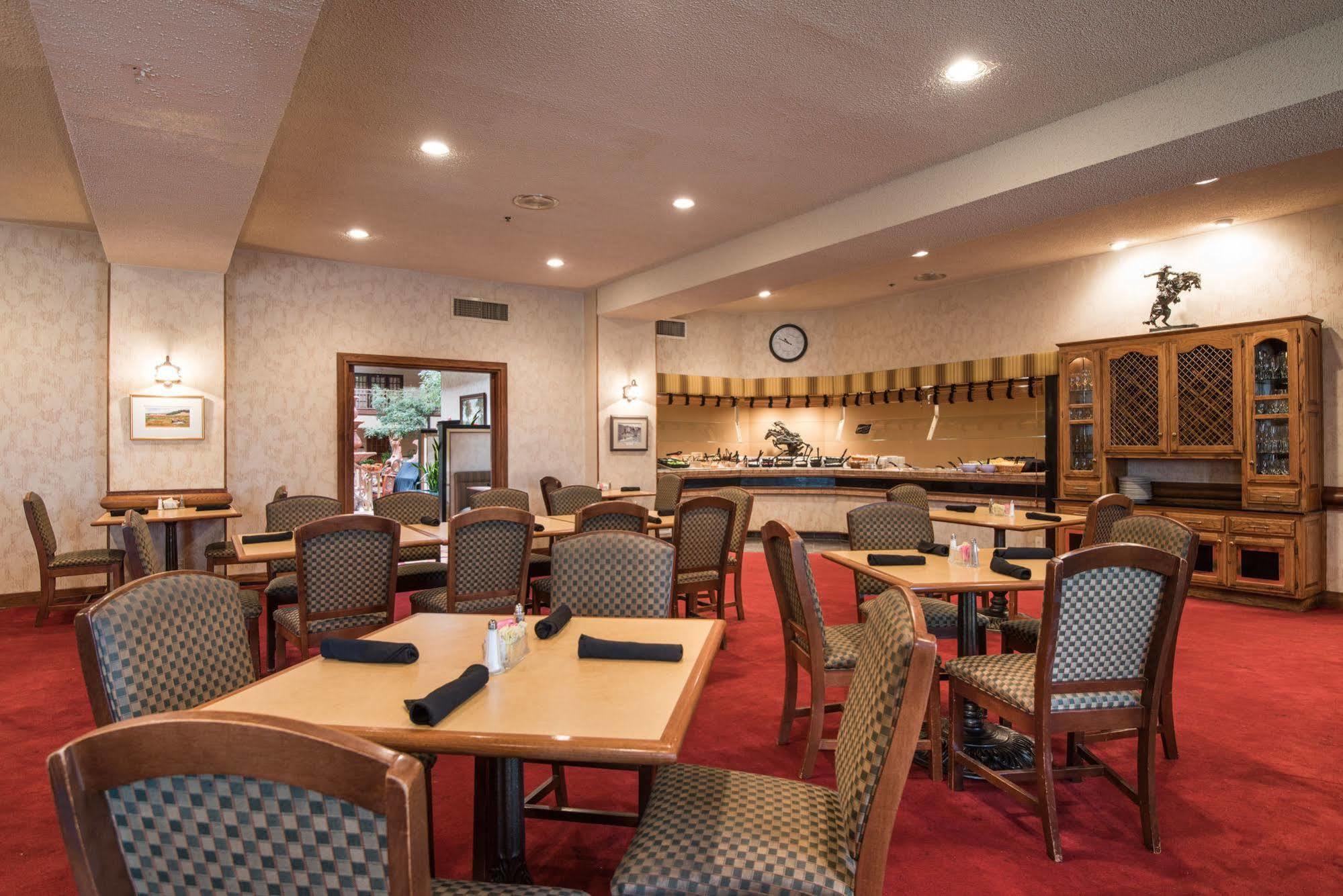 Mcm Elegante Suites Abilene Bagian luar foto